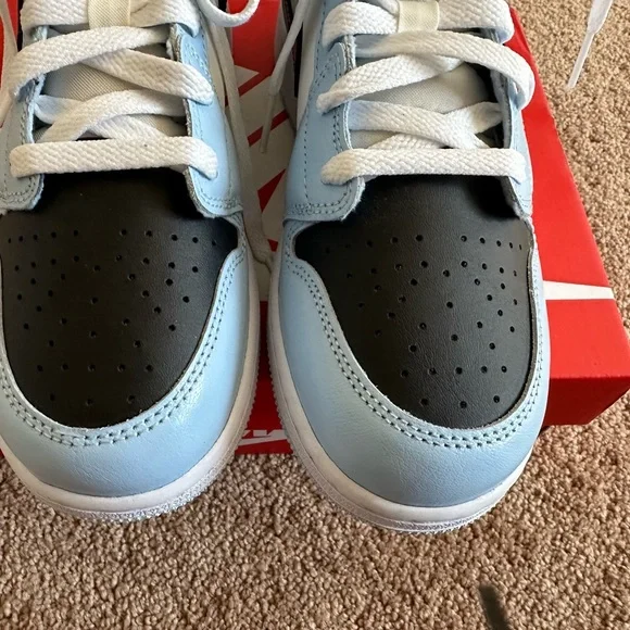 Nike Air Jordan 1 Mid ‘Ice Blue’ Black White - Picture 3 of 9